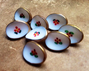 8 White hand-painted glass knobs - eye-catcher - old collector / glass buttons - antique floral motif (115)