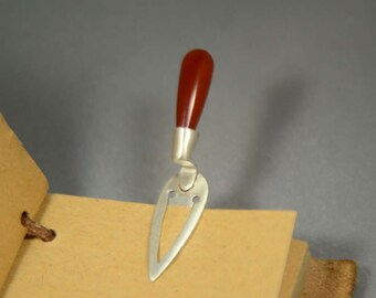 Metal Bookmark Handmade Bookmark Book Lover Gift Reader Gift Idea Silver Paper Clip Gift Teacher Gift Idea Stone Bookmark Corneole Bookmark