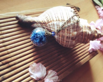 Island moss glass sphere blue