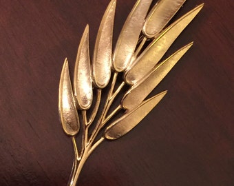 Large Gold Trifari Multi Leaf Style Brooch / Pin / Floral Pin / Floral Brooch / Trifari / Vintage Brooch