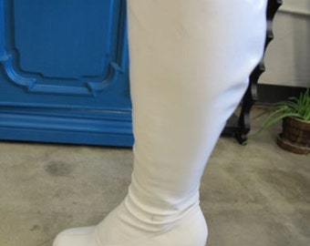 Vintage White Vinyl Go Go Dancer Boots Size 7-7.5