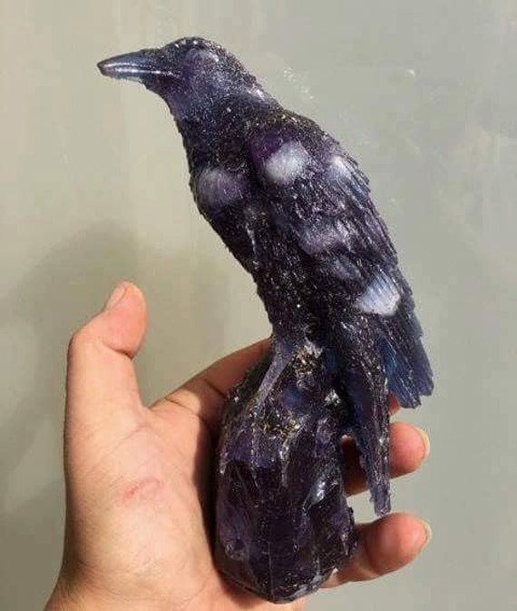 resin raven statue
