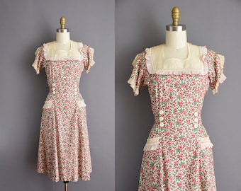 ON LAYAWAY...30s vintage red rose Fruit Of The Loom cotton dress Small 1930s feedsack cotton vintage sun dress