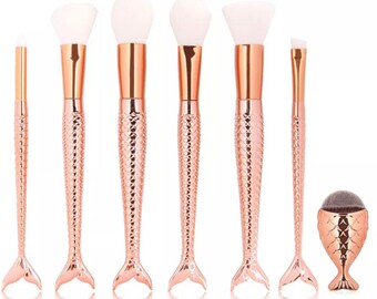 New item**Beautiful Rainbow make up brushes