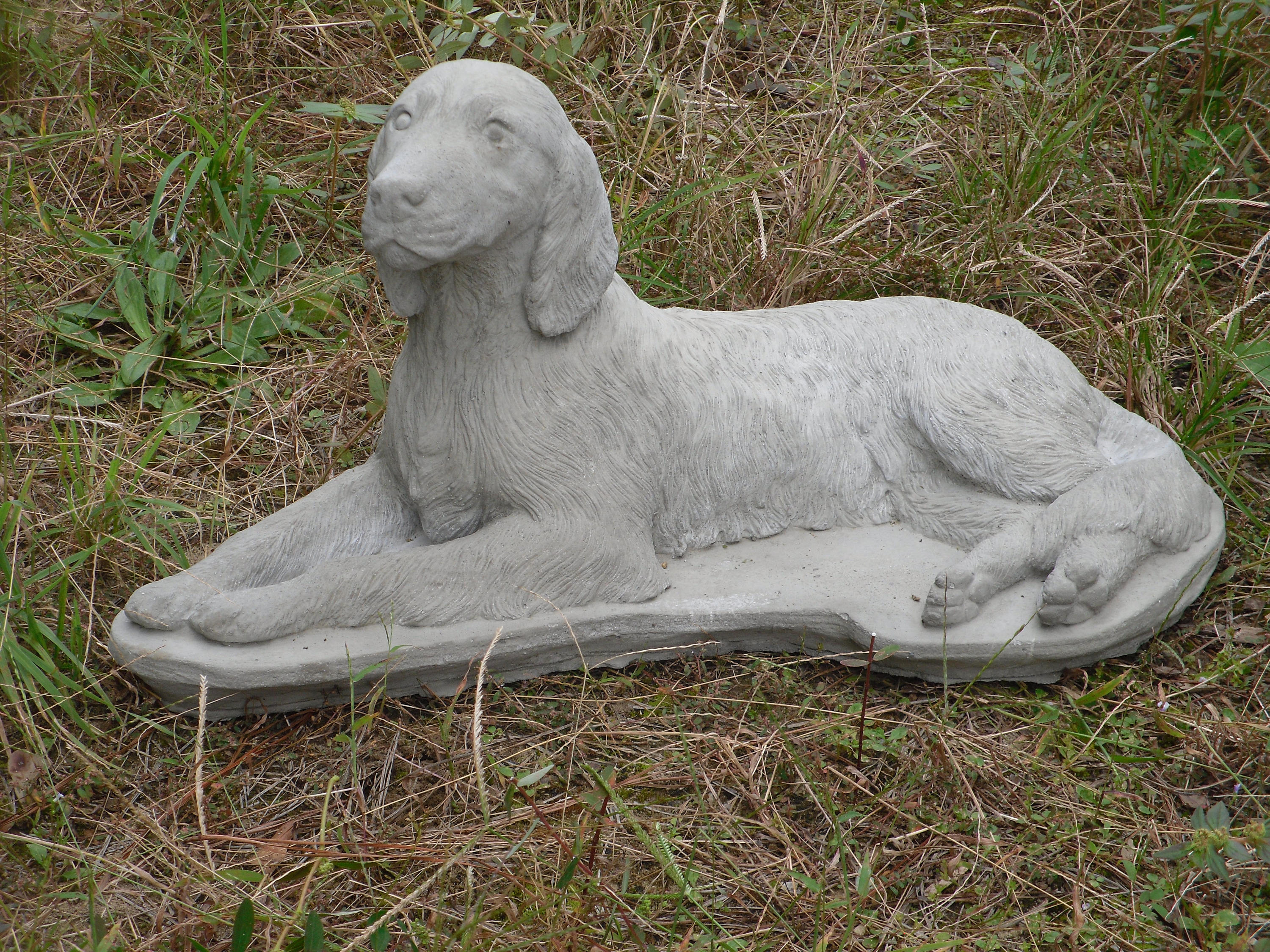 golden retriever lawn statues