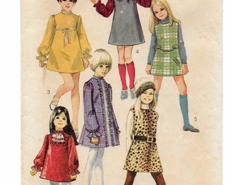 A Sleeveless/Long Sleeve, A-Line Dress/Jumper with Trim & Collar Variations and Scarf Pattern for Girls: Size 7 Breast 26" • Simplicity 8373
