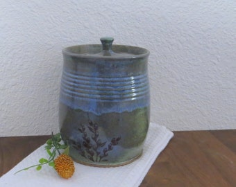Compost Crock - Handmade Stoneware Ceramic Pottery - Charcoal Grey and White - Willow - 1-1/2 Quart