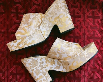 Vintage 1990s Satin Chunky Heel Mules, Asian Platform Shoes, 9&Co Dragon Heels, Sz 7.5