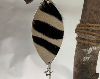 Leather pendant two sided to wear