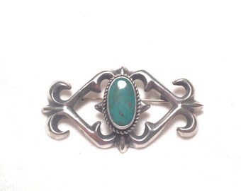 Beautiful design vintage 925 sterling silver brooch / pin with turquoise