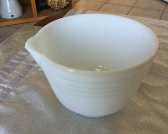 Vintage Pyrex Ribbed Milk Glass Mixing Bowl with Pour Spout #16