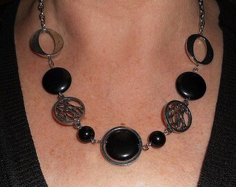 Black statement necklace, funky jewelry, onyx necklace, silver link necklace, black stone necklace, unique necklaces for women, gift for her