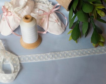 French Maline - (LFM58INS587) 5/8" Insertion (Pattern - Squares)