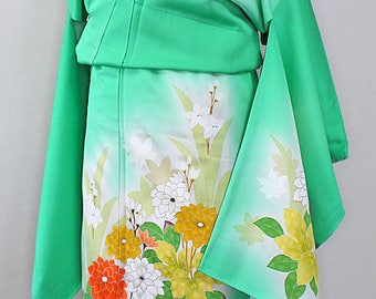 Second hand kimono, Japanese vintage semi formal kimono, tsukesage, silk, flower
