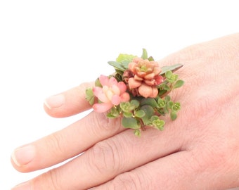 Succulent woodland botanical ring
