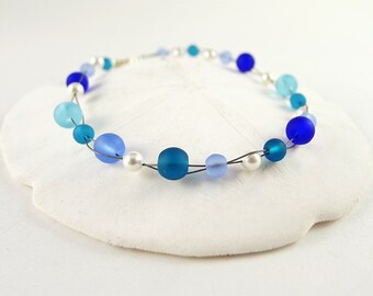Blue sea glass bracelet with Swarovski pearls beaded jewelry sea glass jewelry handmade jewelry seaglass bracelet cobalt seaglass jewelry
