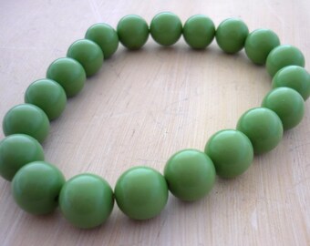Vintage sage lucite round beads 10mm