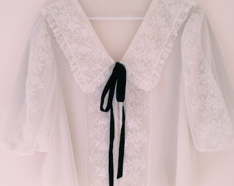 1970s Vintage tie up blouse