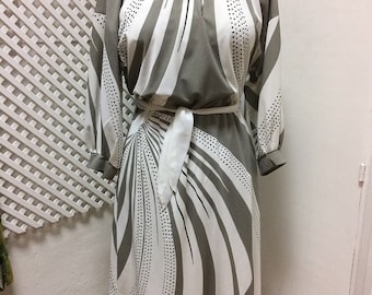 Vintage 80s Kaftan Grey Dress