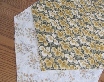 Iris print Reversible Tablerunner in two styles