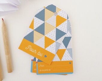 Set of 18 tags with Scandinavian pattern