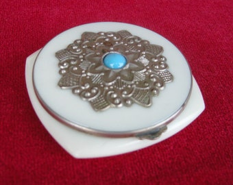 Vintage Russian Compact Powder and Mirror Flip Catch Bakelite 1960's