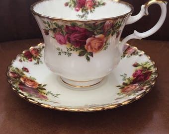 Royal Albert Old Country Roses 1st Quality LARGE Breakfast Cup & Saucer