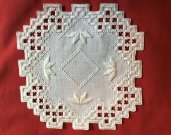 White petals hardanger