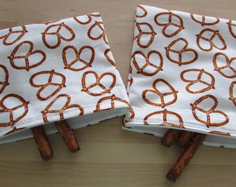 Reusable snack and sandwich bags in pretzel fabric
