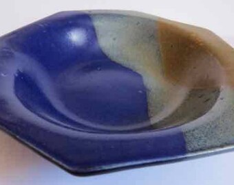 Artisan potter Antje handmade bowl