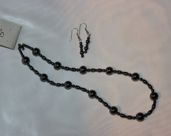 Glossy Black Jewelry Set