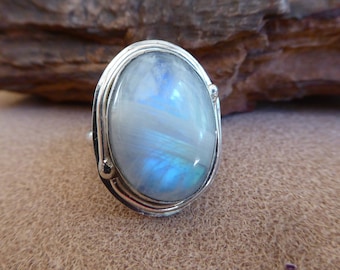 Rainbow Moonstone Ring, Sterling Ring Size 7 1/2, Moonstone Sterling , Statement Ring , Silver Ring, Flashy Moonstone, Moonstone Statement