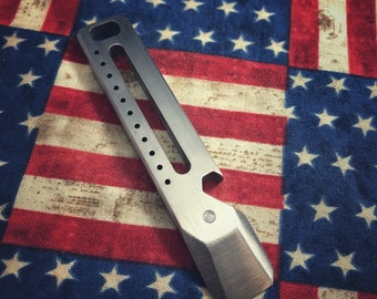 Genesis Prybar (Titanium)