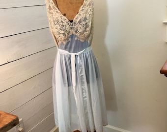 Vintage Blue and Ivory Nylon Nightgown Vanity Fair size 38 vintage nightgown slip