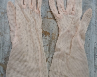 Size 7 1/2 ** Gorgeous Pink 1950s-60s Women's Gloves
