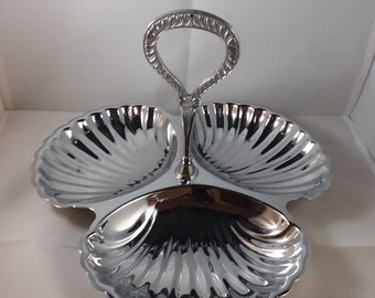 Irvinware Clamshell Serving Caddy