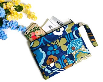 Wristlet - Blue Floral Mocca Wristlet Wallet, iPhone Wristlet, Floral Wallet, Wristlet Purse, Cell Phone Wallet, Fabric Wallet, Zipper Pouch