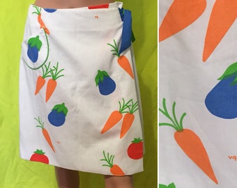 60s/70s Vested Gentress Vegetable Print Wrap Skirt, S
