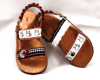 Gladiator sandals baby girl, kids shoes girl, boho baby girl outfit,leather shoes soles, ethnic shoes for kids,brown leather sandals,pom pom