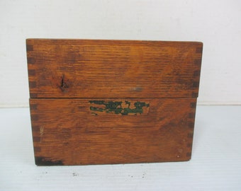 Vintage Imperial Methods Co. Chicago Illinois Dovetailed Finger Joint Oak Wooden Recipe Box