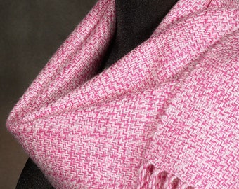 Pink scarf / handwoven scarf / merino wool scarf / winter scarf