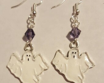 Halloween: Ghoulish Ghosts