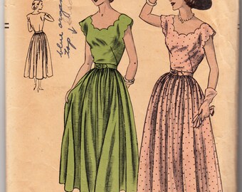 ORIGINAL Vintage Sewing Pattern 1940s Ladies Dress Vogue 6392 Size 32" Bust - Free Pattern Grading E-book Included