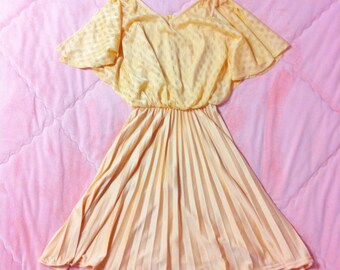 70s Vintage Pastel Peach Dress, 70s Orange Peach Pastel Dress, 70s Pastel Dress, Vintage Pastel Dress, Vintage Peach Dress