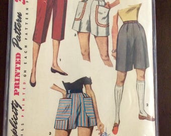 Simplicity 4680 Shorts and Capri Pants Pedal Pushers Waist 26" Hip 35"