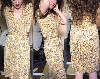 Vintage 1990's Diane von Furstenberg wrap dress/100% Silk/Size 4