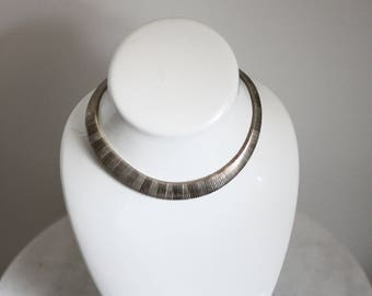 1970s silver necklace // 1970s silver choker // vintage jewlery