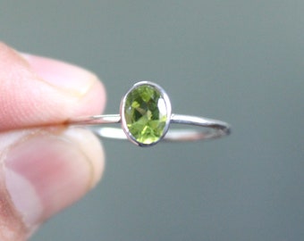 925 Solid Sterling Silver - Natural Peridot Gemstone - Handmade Silver Ring - All Size 3-15