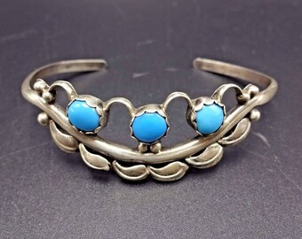 Delicate Vintage NAVAJO Sterling Silver & Sleeping Beauty TURQUOISE BRACELET 13g
