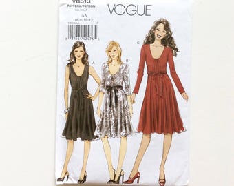Vogue V8513 Women's Dress Pattern, Size 6-12, Uncut Pattern